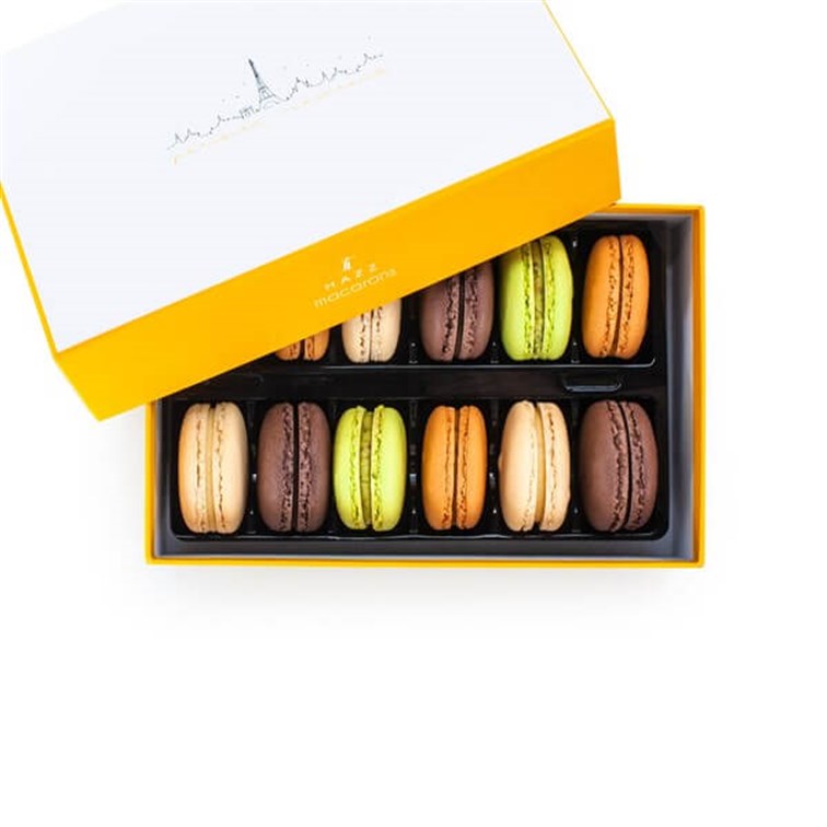 Sarı Paris Kutuda 12 li Makaron (Antep Fıstık-Karamel-Çikolata-Vanilya)